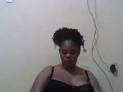 Snapshot of ANALQUEEN4 chatting on February 18, 2026, 6:37 pm ANALQUEEN4 online show from February 18, 2026, 6:37 pm