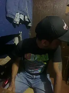 YouBad boy31 online show from December 25, 2024, 1:31 am