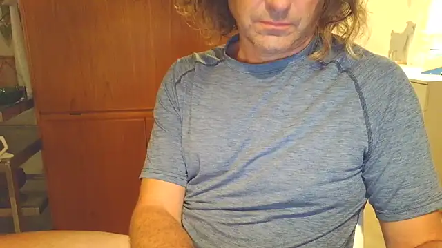 costanza7070 online show from November 8, 2025, 7:01 am