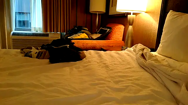 costanza7070 online show from March 3, 2025, 5:20 pm