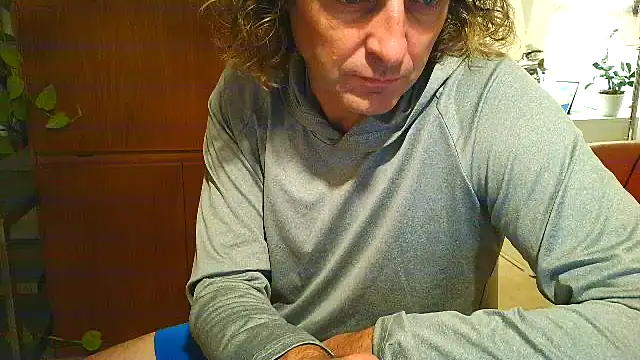 costanza7070 online show from October 17, 2025, 4:16 am