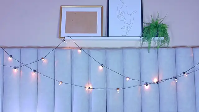 EngelStone online show from December 5, 2025, 7:34 pm