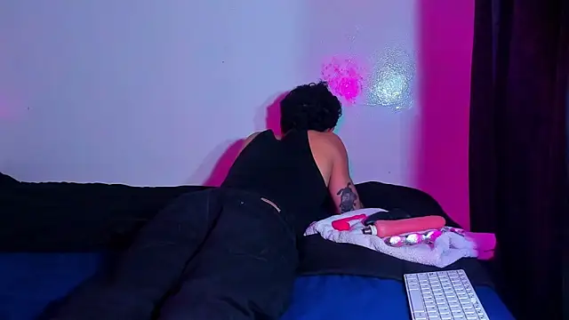 Snapshot of Piggy_Eddy chatting on February 26, 2026, 2:22 am Piggy Eddy online show from February 26, 2026, 2:22 am