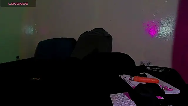 Snapshot of Piggy_Eddy chatting on March 15, 2026, 12:50 am Piggy Eddy online show from March 15, 2026, 12:50 am