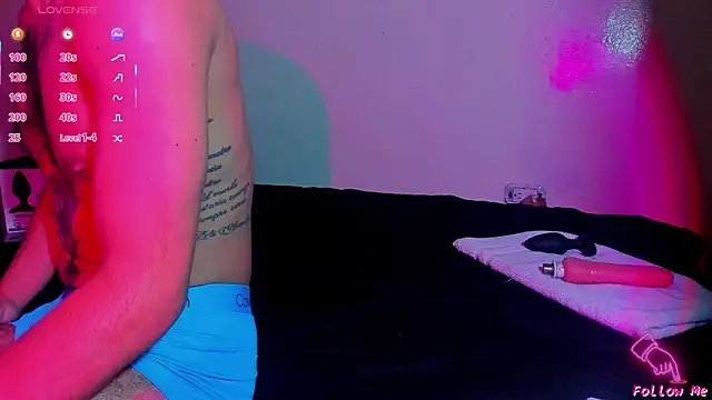 Piggy Eddy online show from April 28, 2026, 11:47 am