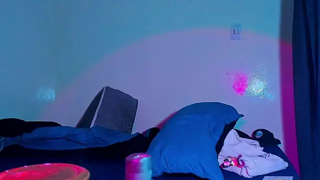 Snapshot of Piggy_Eddy chatting on February 28, 2026, 2:33 am Piggy Eddy online show from February 28, 2026, 2:33 am