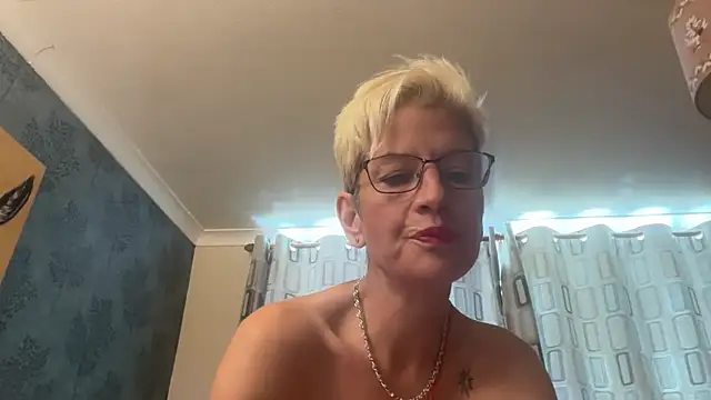 JennyHazel1 online show from June 21, 2026, 1:39 pm