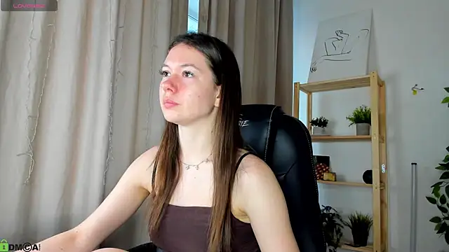 Nicole Charm online show from June 16, 2026, 11:49 pm