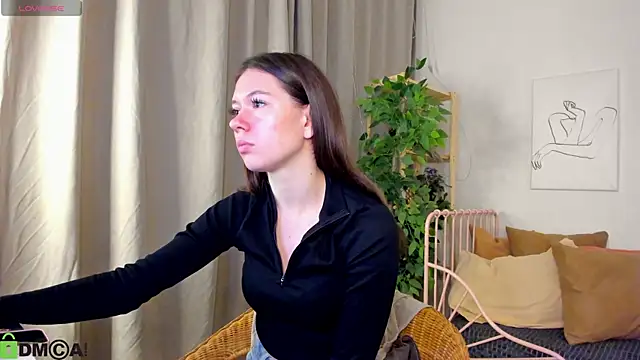 Nicole Charm online show from September 9, 2025, 10:19 pm