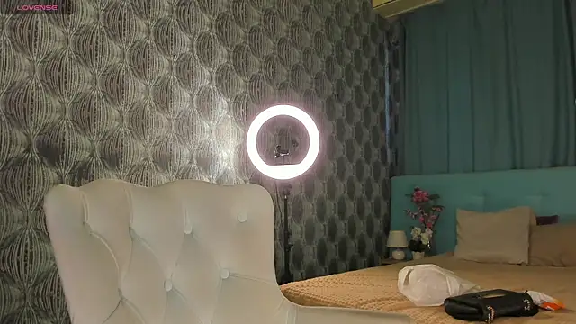Nicole Charm online show from June 25, 2026, 11:54 pm