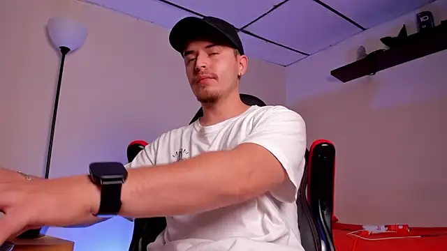 james connor2 online show from October 12, 2025, 7:04 pm