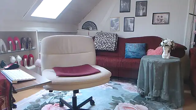 GinaBlonde online show from March 14, 2026, 12:44 pm