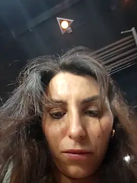 Izabella Bella online show from August 6, 2026, 1:28 pm