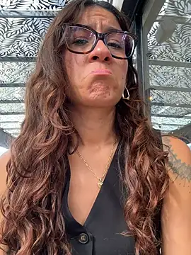 Snapshot of ValeriEvan chatting on February 27, 2026, 8:19 pm ValeriEvan online show from February 27, 2026, 8:19 pm