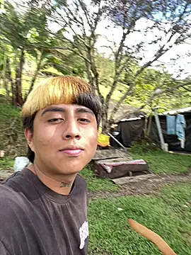 FlpGmz online show from October 18, 2025, 8:33 pm