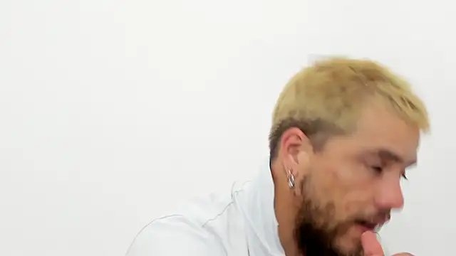 Beard xox online show from June 14, 2026, 10:33 pm