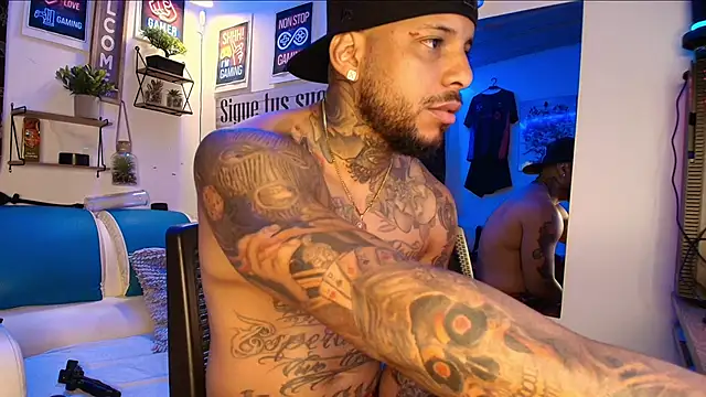 Snapshot of Leenar_Key chatting on September 20, 2025, 12:10 pm Leenar Key online show from September 20, 2025, 12:10 pm