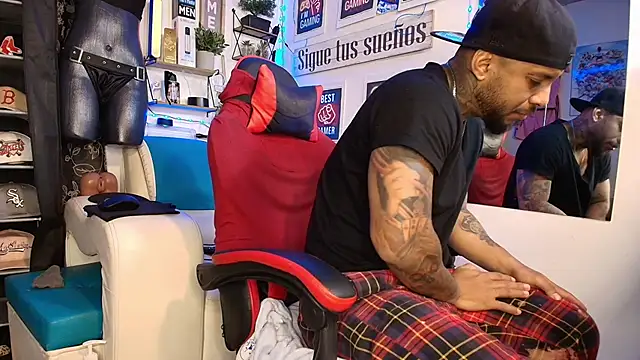 Leenar Key online show from February 17, 2026, 9:50 am