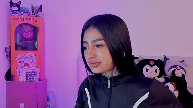 shadowcatt  online show from December 19, 2025, 8:44 pm