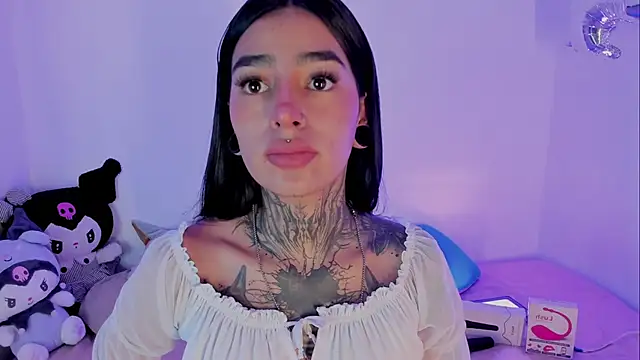 shadowcatt  online show from February 5, 2025, 6:15 pm