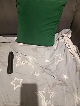 xaleyna36 online show from September 19, 2025, 8:13 pm