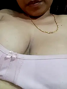 Snapshot of miyaababy chatting on May 30, 2026, 4:45 pm miyaababy online show from May 30, 2026, 4:45 pm