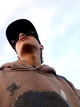 Cuervo maniaco online show from December 20, 2024, 10:43 pm