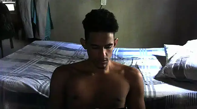 RenziTatte online show from February 26, 2025, 8:58 pm