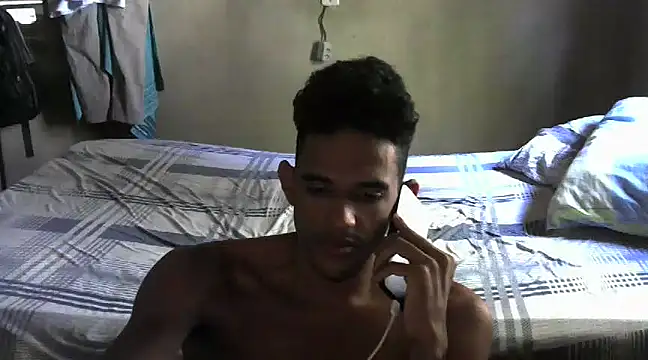 RenziTatte online show from February 27, 2025, 7:58 pm