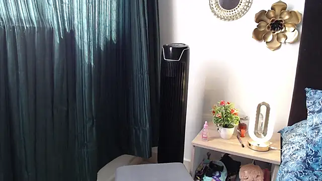 Snapshot of TatianaMonteross chatting on March 20, 2026, 7:15 pm TatianaMonteross online show from March 20, 2026, 7:15 pm