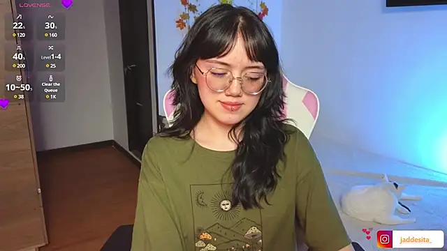 suzumi   online show from January 23, 2025, 6:39 am