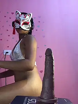 Flor467 online show from November 21, 2025, 4:28 pm