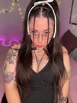 Mizztikaa online show from June 6, 2026, 10:37 pm