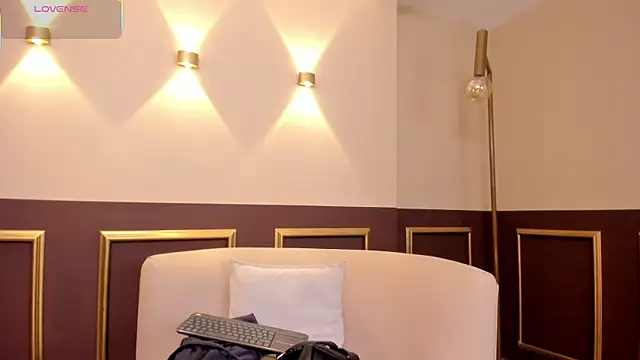 Snapshot of morganlake_ chatting on March 8, 2026, 3:43 am morganlake online show from March 8, 2026, 3:43 am