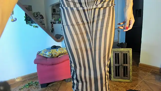 CharlotteLauren online show from December 19, 2025, 11:07 pm