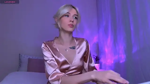 StacyWorry online show from January 29, 2025, 9:33 am