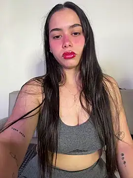 SophieRoyals online show from August 5, 2026, 12:21 pm