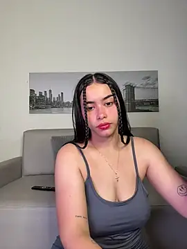 Snapshot of SophieRoyals chatting on May 20, 2026, 12:13 pm SophieRoyals online show from May 20, 2026, 12:13 pm