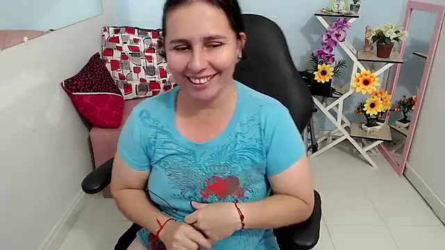 victoria jones online show from September 25, 2025, 2:01 pm