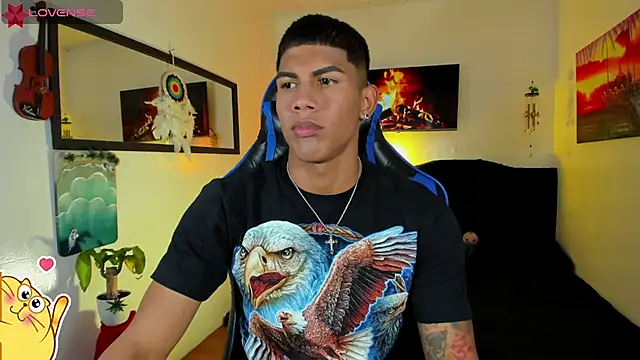 Snapshot of Damian_latinxxx chatting on June 17, 2026, 3:06 am Damian latinxxx online show from June 17, 2026, 3:06 am