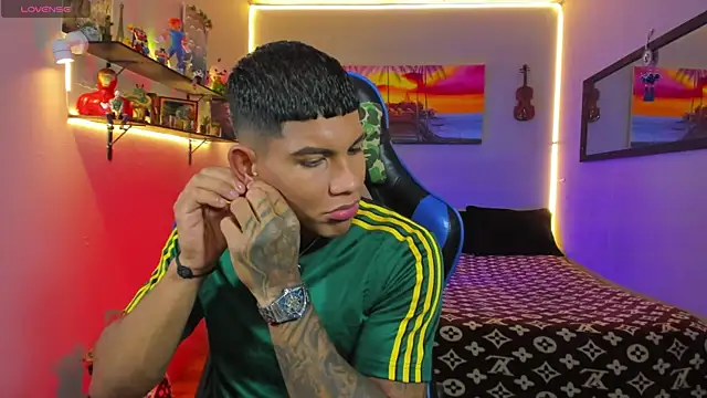 Damian latinxxx online show from July 10, 2026, 9:09 am