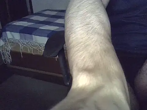 Snapshot of le0wz chatting on March 20, 2026, 12:55 am le0wz online show from March 20, 2026, 12:55 am