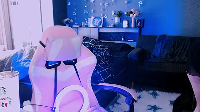 candy lina online show from October 4, 2025, 6:59 am