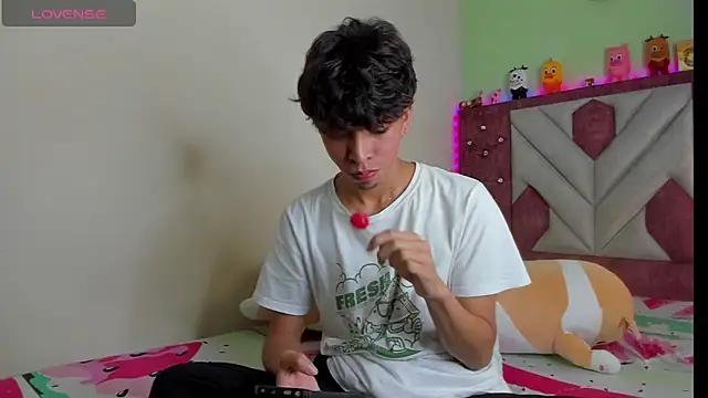 Snapshot of Santy_carrington chatting on November 25, 2025, 1:39 am Santy carrington online show from November 25, 2025, 1:39 am