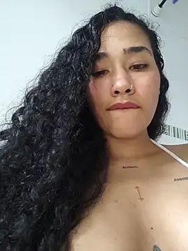 Snapshot of jaderossxx chatting on July 14, 2026, 4:13 pm jaderossxx online show from July 14, 2026, 4:13 pm