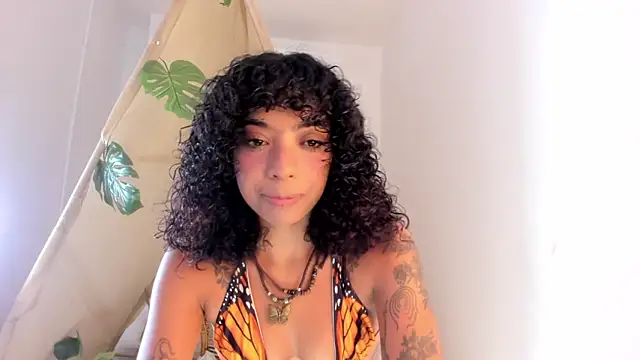 Ariella Ruiz online show from November 14, 2025, 11:58 am