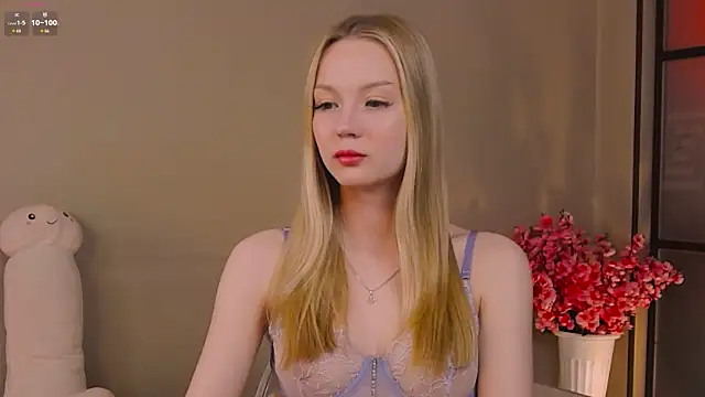 nik0le  online show from June 25, 2026, 11:10 pm