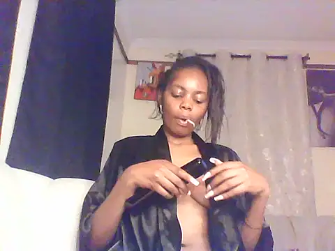 Snapshot of sweetanabella4 chatting on June 5, 2026, 10:37 pm sweetanabella4 online show from June 5, 2026, 10:37 pm