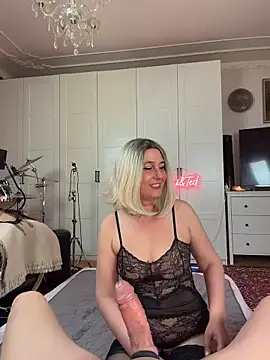 FoxyandTed online show from April 7, 2026, 1:57 pm