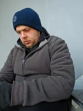 PupW0lfy online show from January 14, 2025, 11:31 am